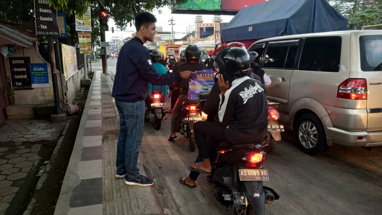 Takjil Bagi Sesama oleh Kampus Multimedia STMIK CDS